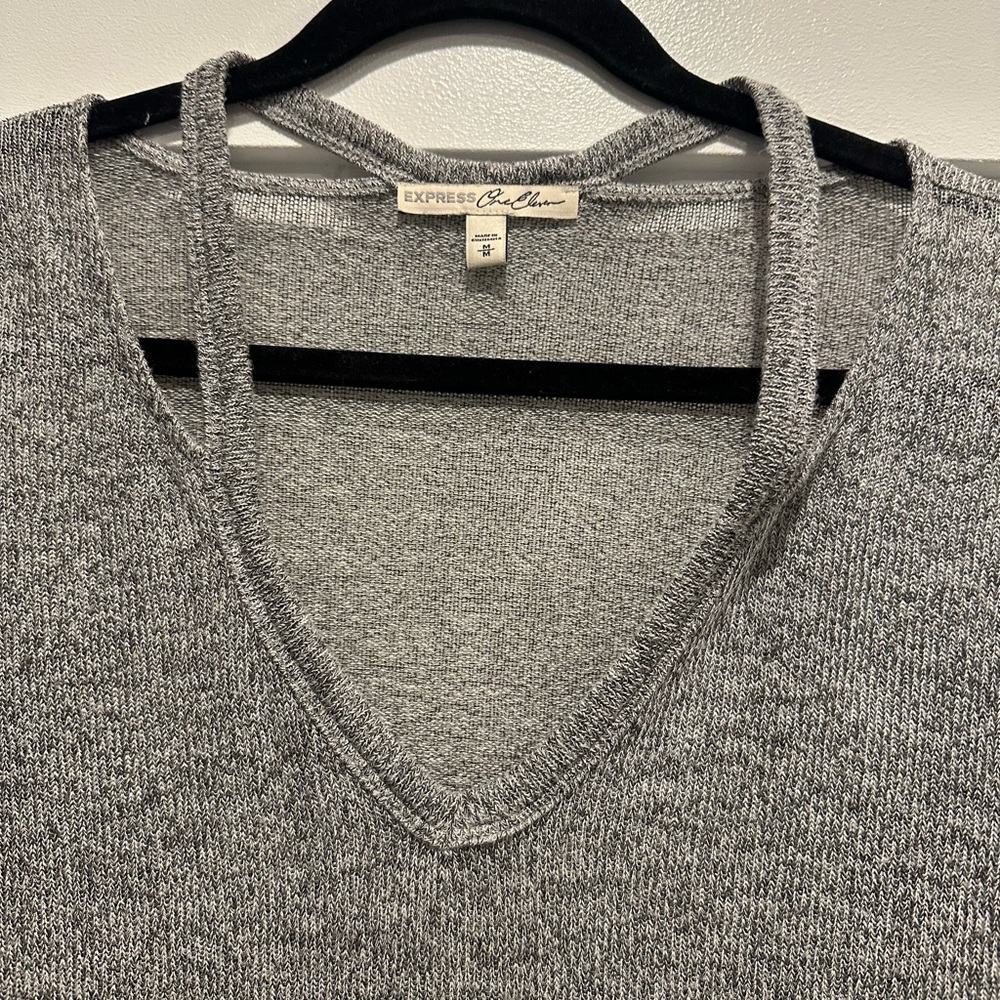 Express Top - Picture 2 of 3